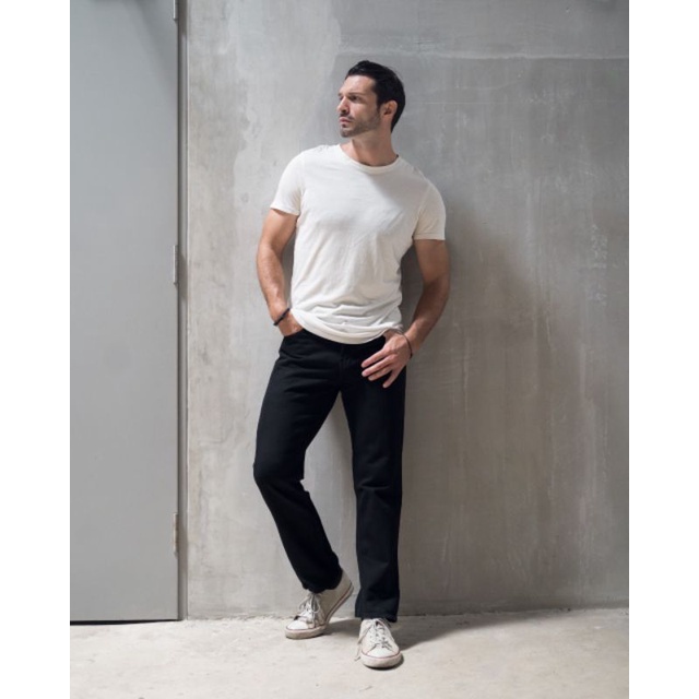 Weird Jeans - REGULER FIT Hitam Polos - Celana Jeans Pria Reguler Fit - Image 2