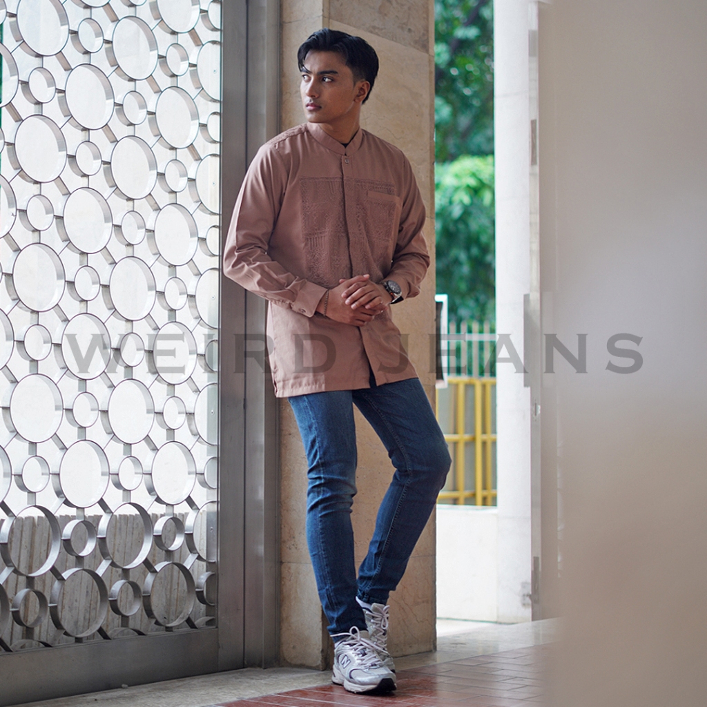 Weird Jeans - Brixton Blue - Celana Jeans Panjang Pria Slim Fit Strech Polos Tanpa Ripped Warna Biru - Image 2